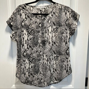 Marled Snakeskin Blouse. Size Small.‎